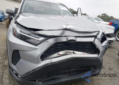 2025 Toyota Rav4 Xle z USA, uszkodzony, nr VIN 2T3W1RFV0SC314987